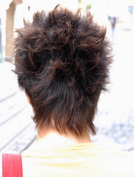 tył cieniowanej fryzury krótkiej uczesanie damskie zdjęcie numer 92A